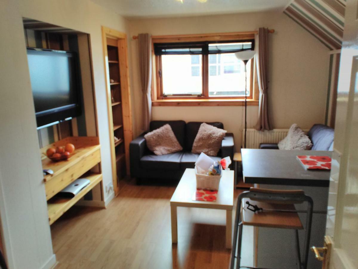 Kells Roadside Apartment Hamnavoe Exterior photo