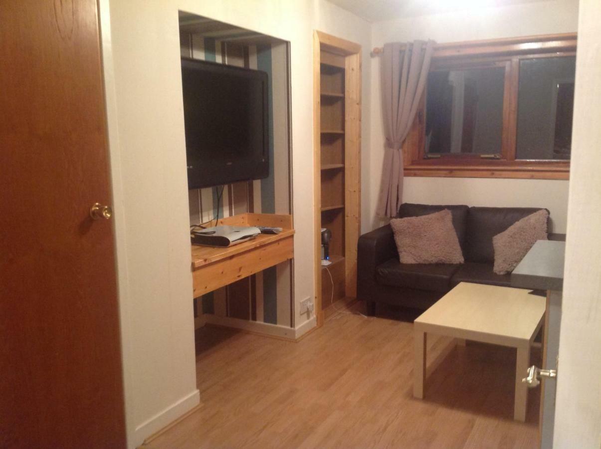 Kells Roadside Apartment Hamnavoe Exterior photo